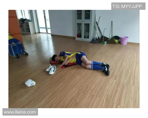 动画足球明星的梦幻睡姿全攻略助你轻松模仿与创作